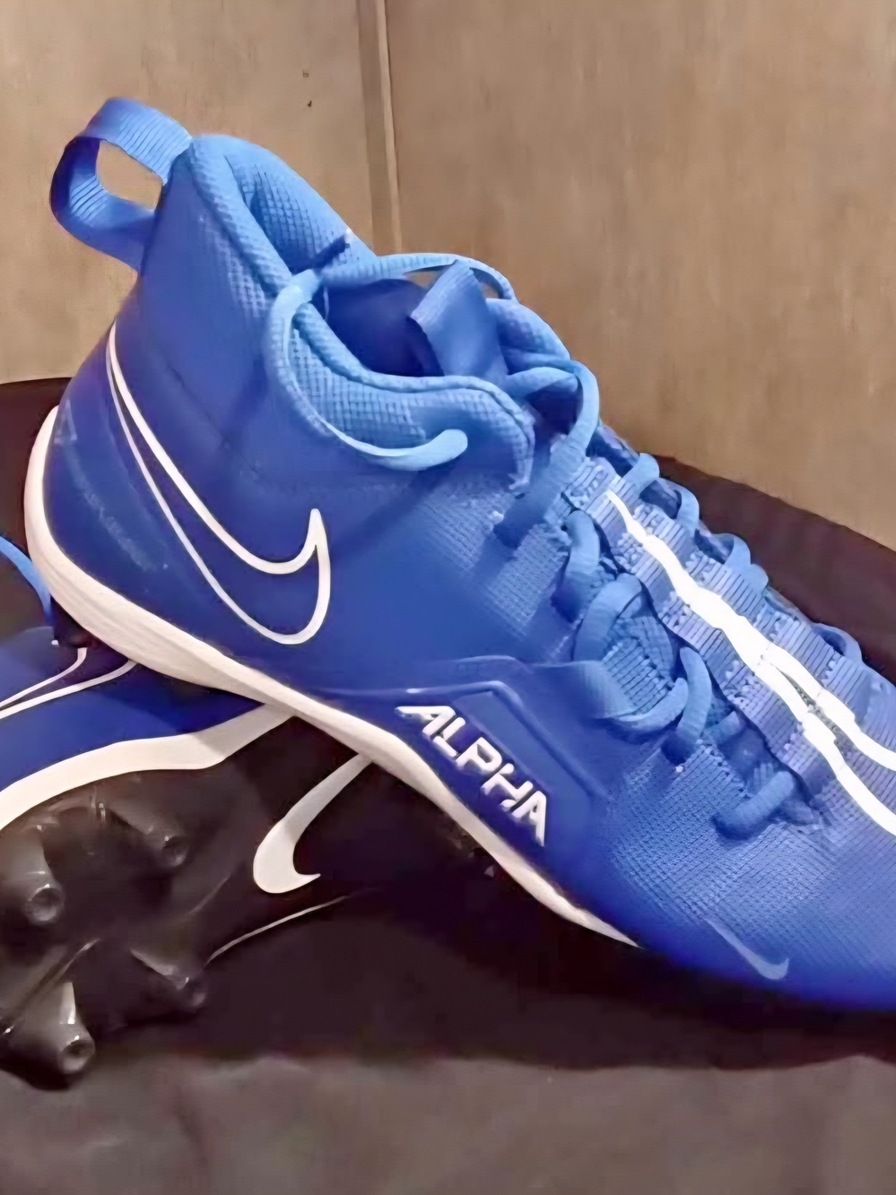 Nike Alpha Menace Varsity 3 football cleats